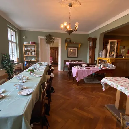 Spurensucher Quartier Hostel